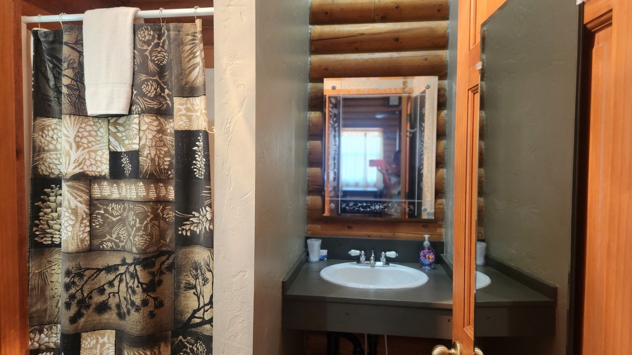 Photo of Bathroom in Marysvale