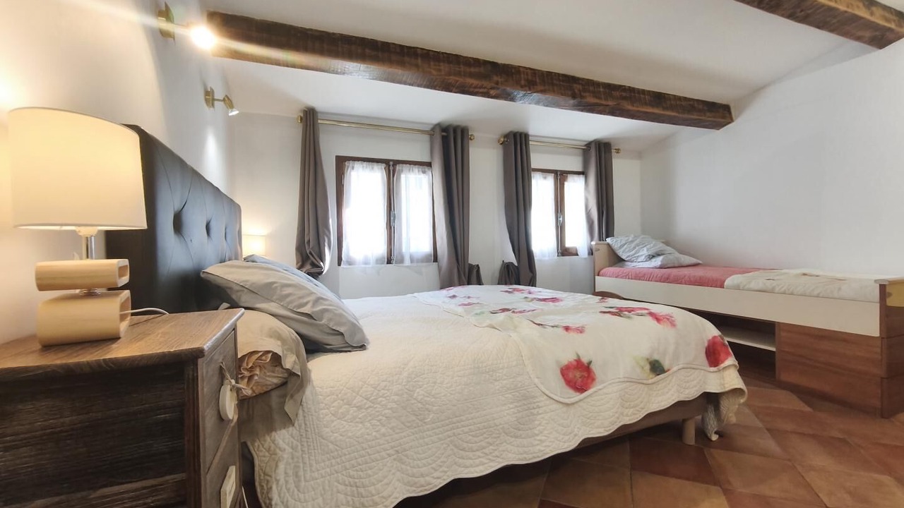 Photo of Bedroom in Aullene