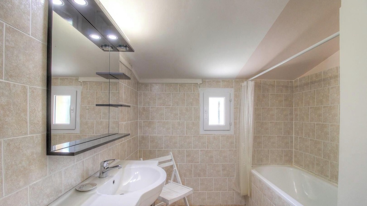 Photo of Bathroom in Figari