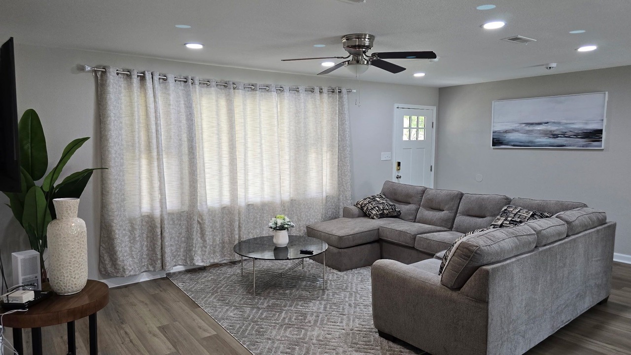 Photo of Livingroom in Portsmouth