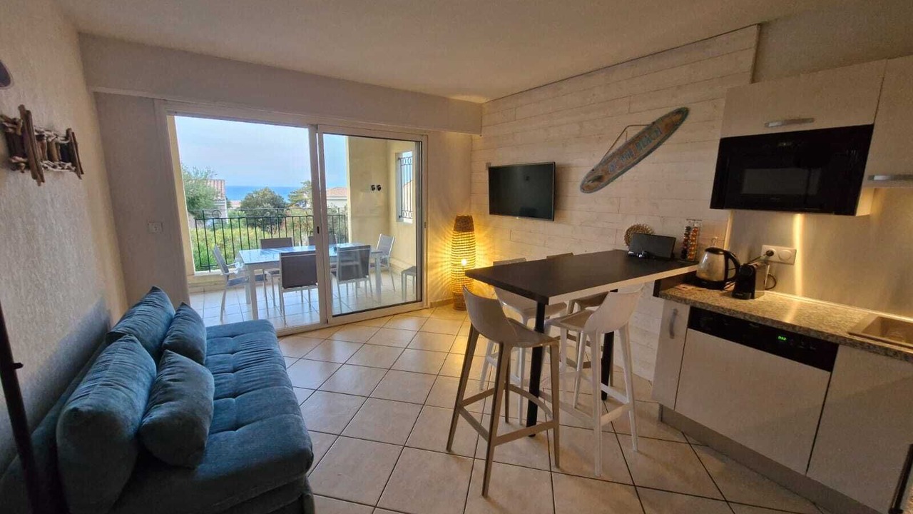 Photo of Livingroom in Algajola
