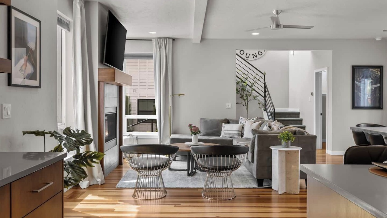 Photo of Livingroom in North End
