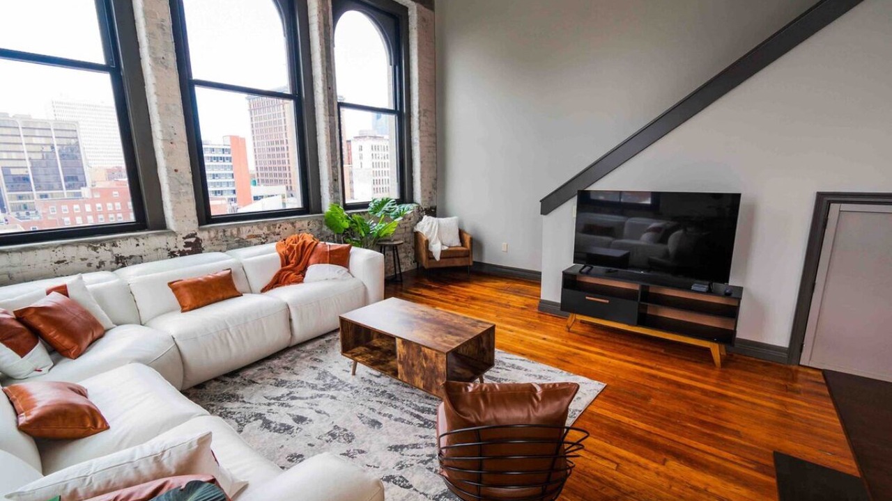 Photo of Livingroom in Downtown Toledo