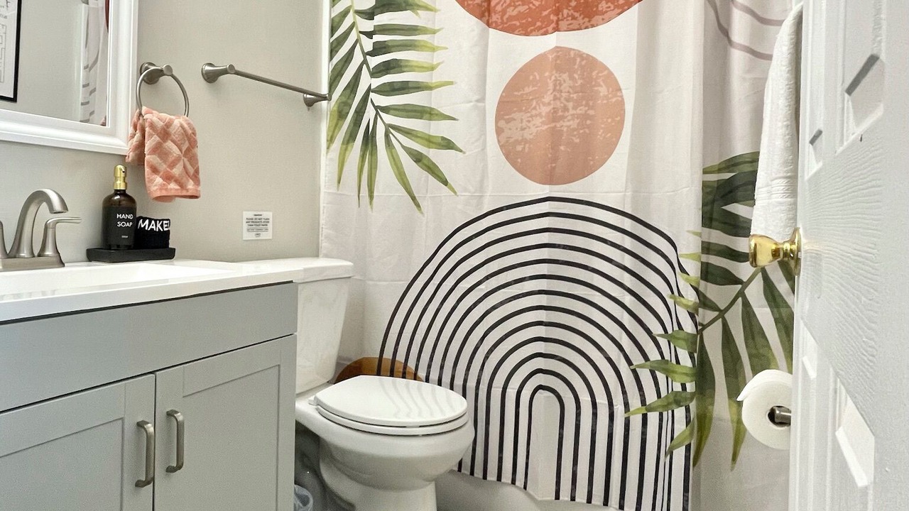 Photo of Bathroom in Lindenwald