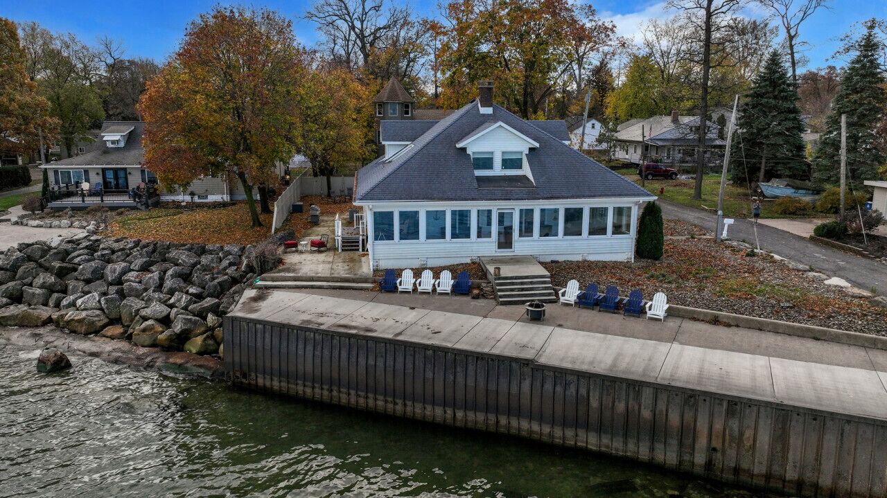 Photo of Outdoor in Huron