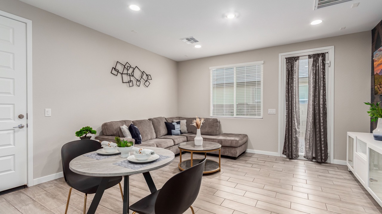 Photo of Livingroom in Maricopa