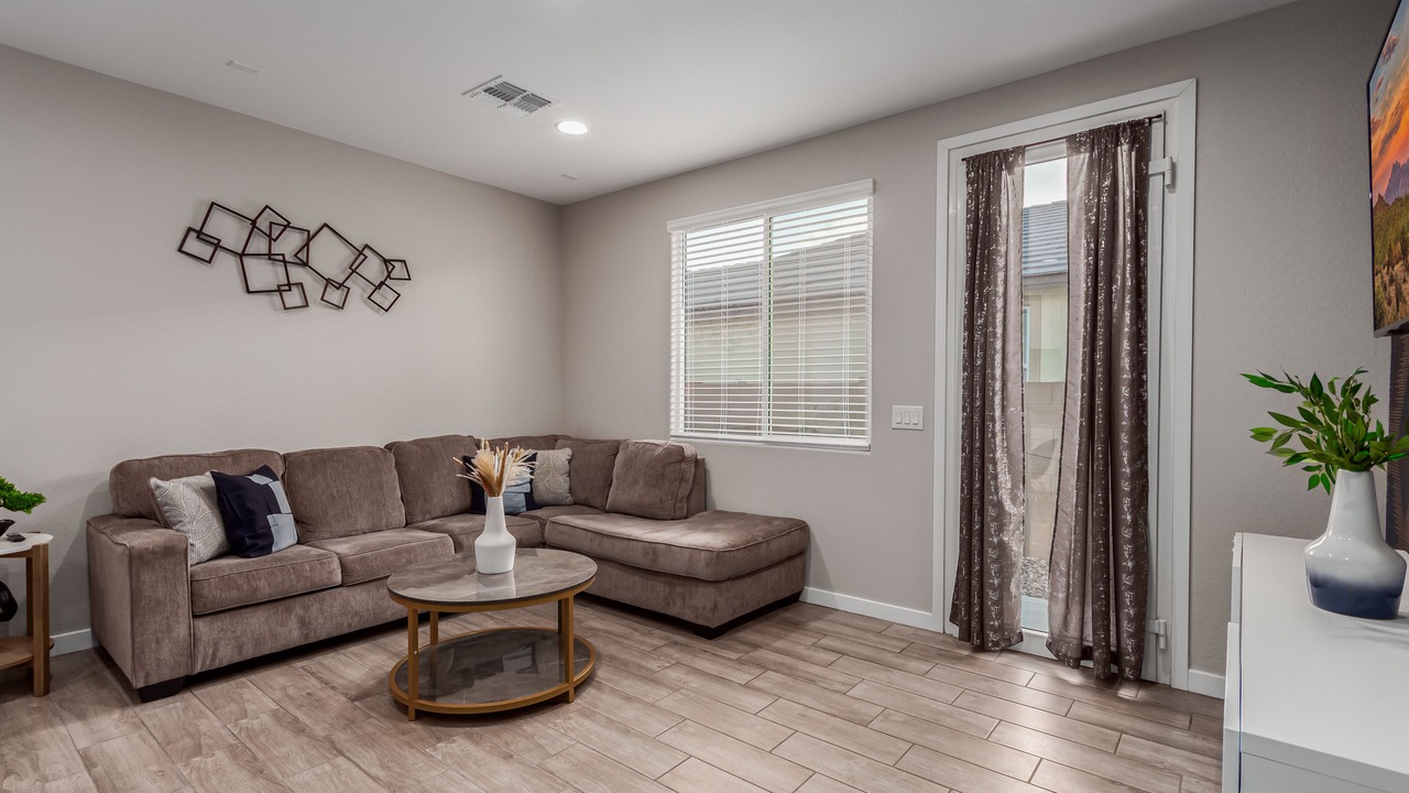 Photo of Livingroom in Maricopa