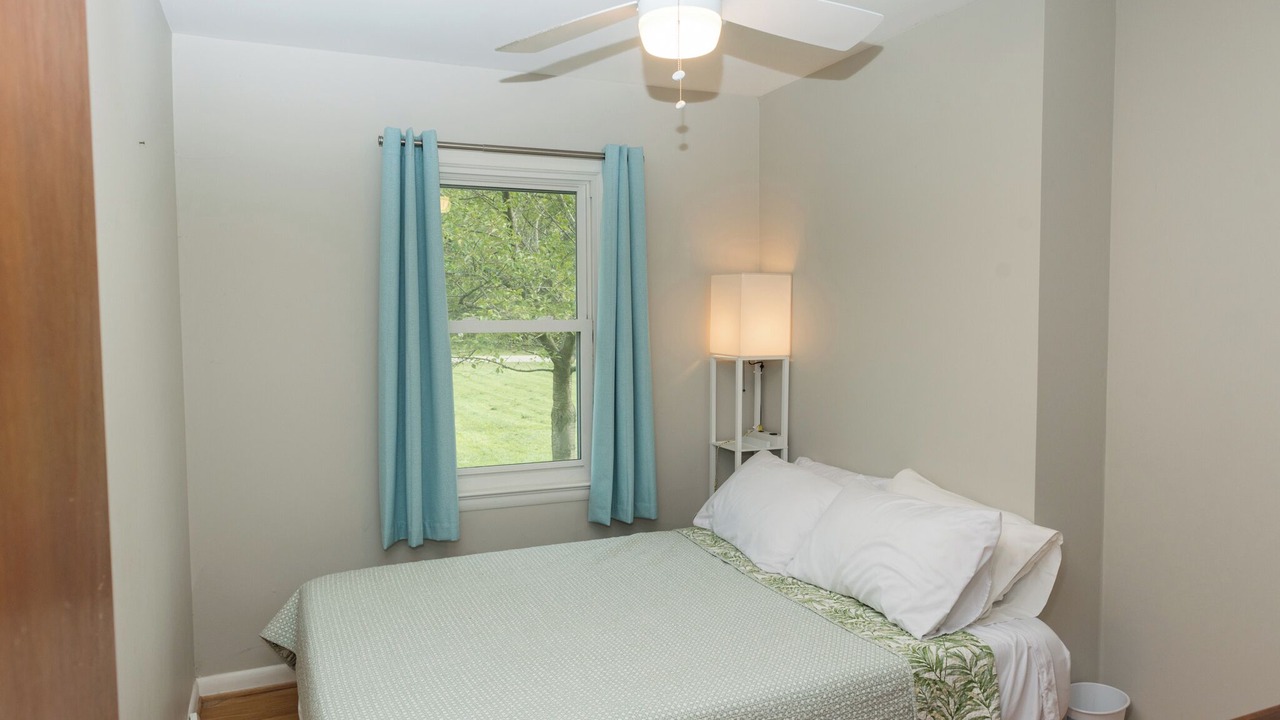 Photo of Bedroom in Hollywood