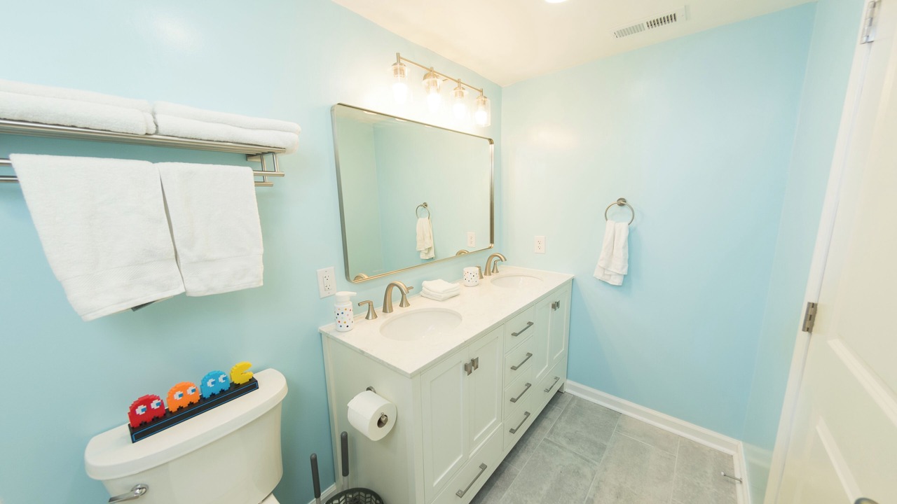 Photo of Bathroom in Hollywood