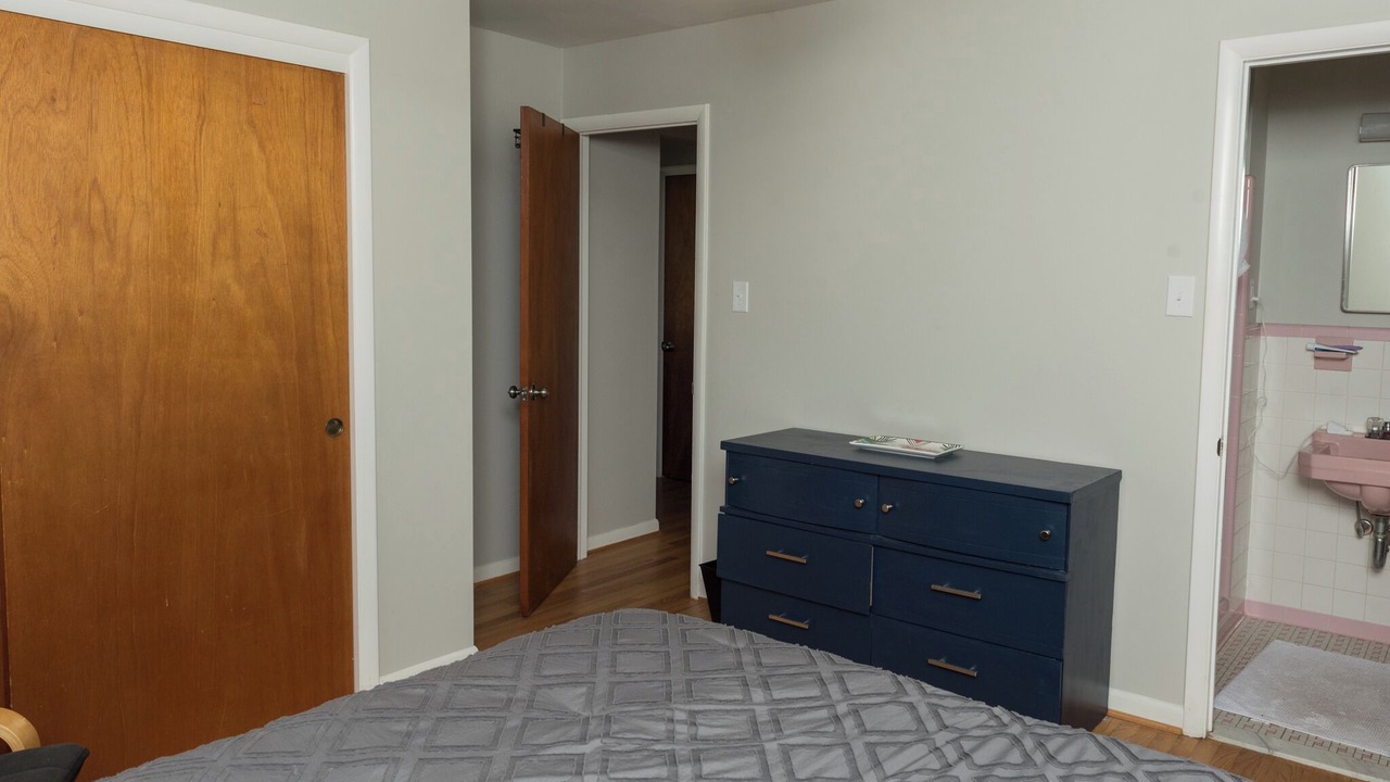 Photo of Bedroom in Hollywood