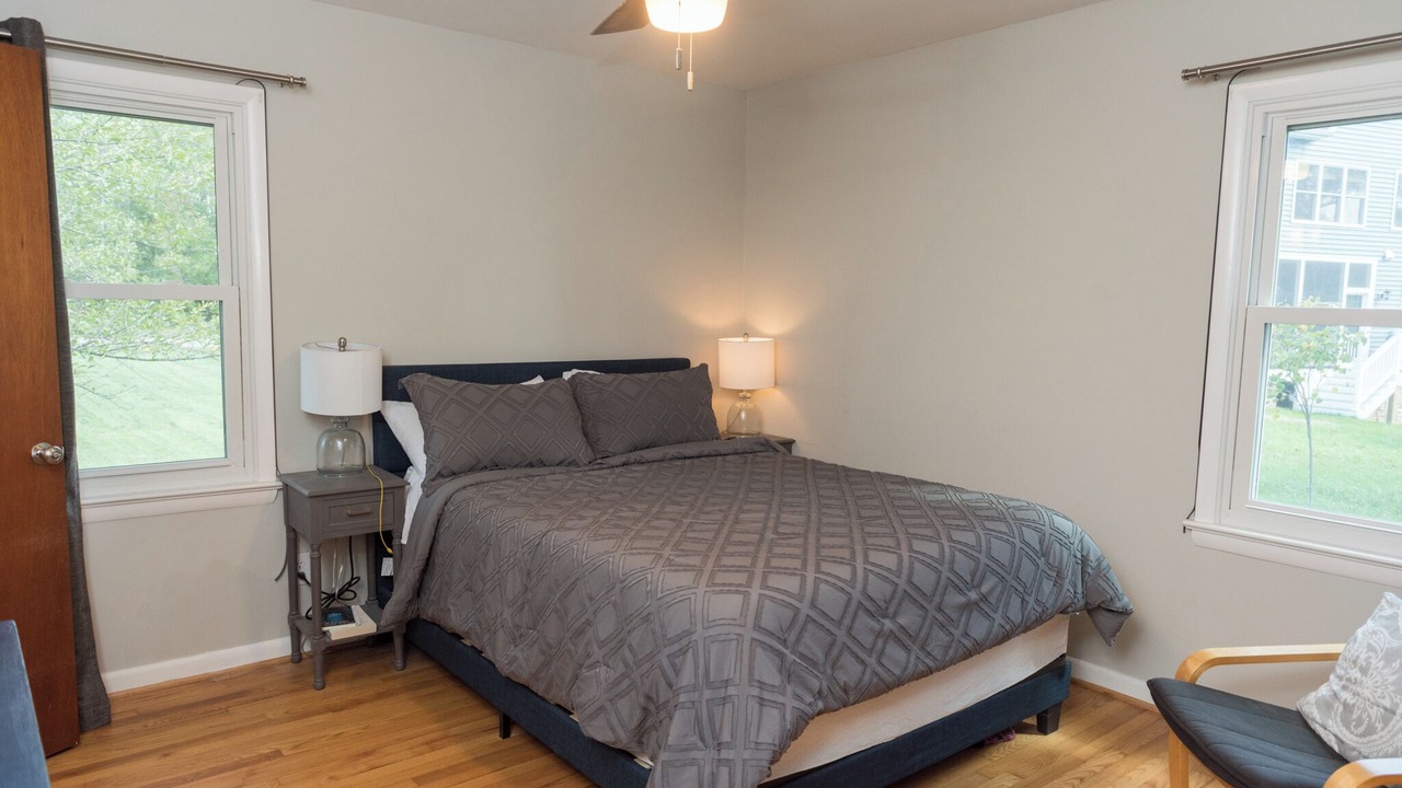 Photo of Bedroom in Hollywood