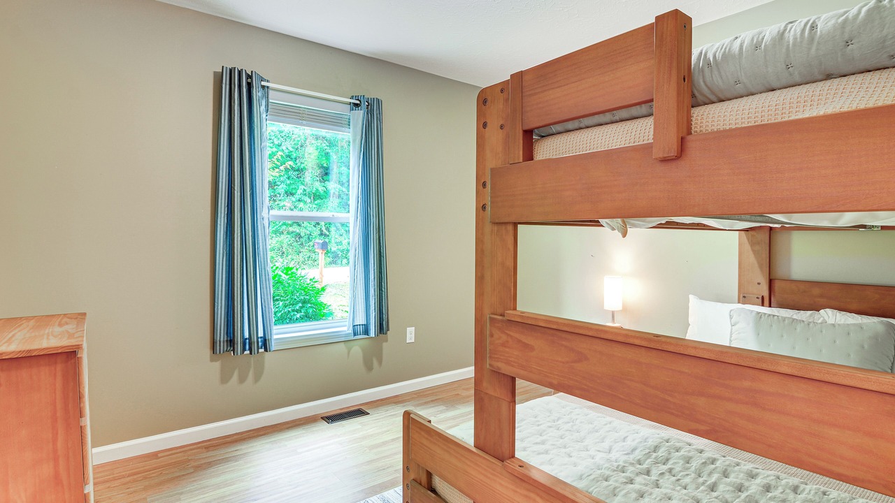 Photo of Bedroom in Campton