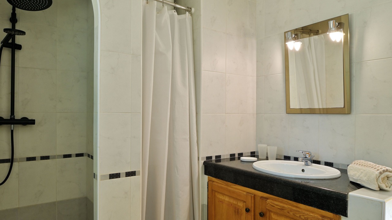 Photo of Bathroom in Prunete