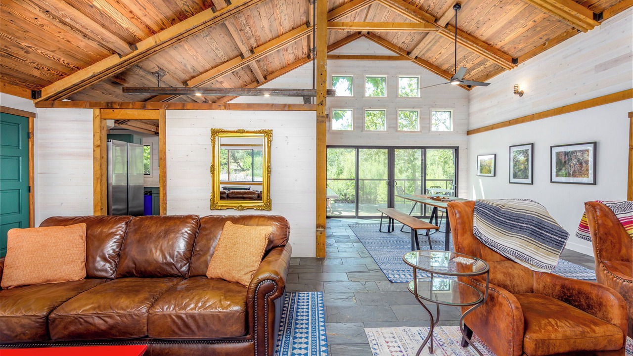 Photo of Livingroom in Three Rivers
