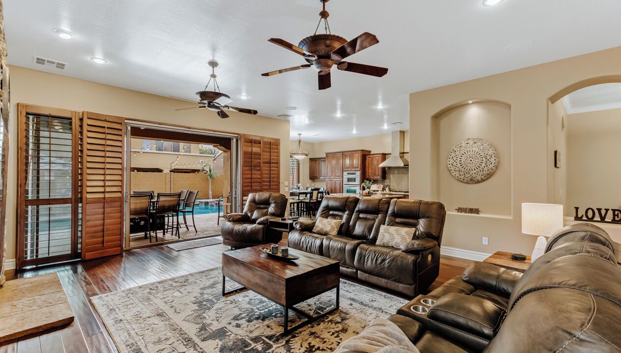 Photo of Livingroom in Power Ranch