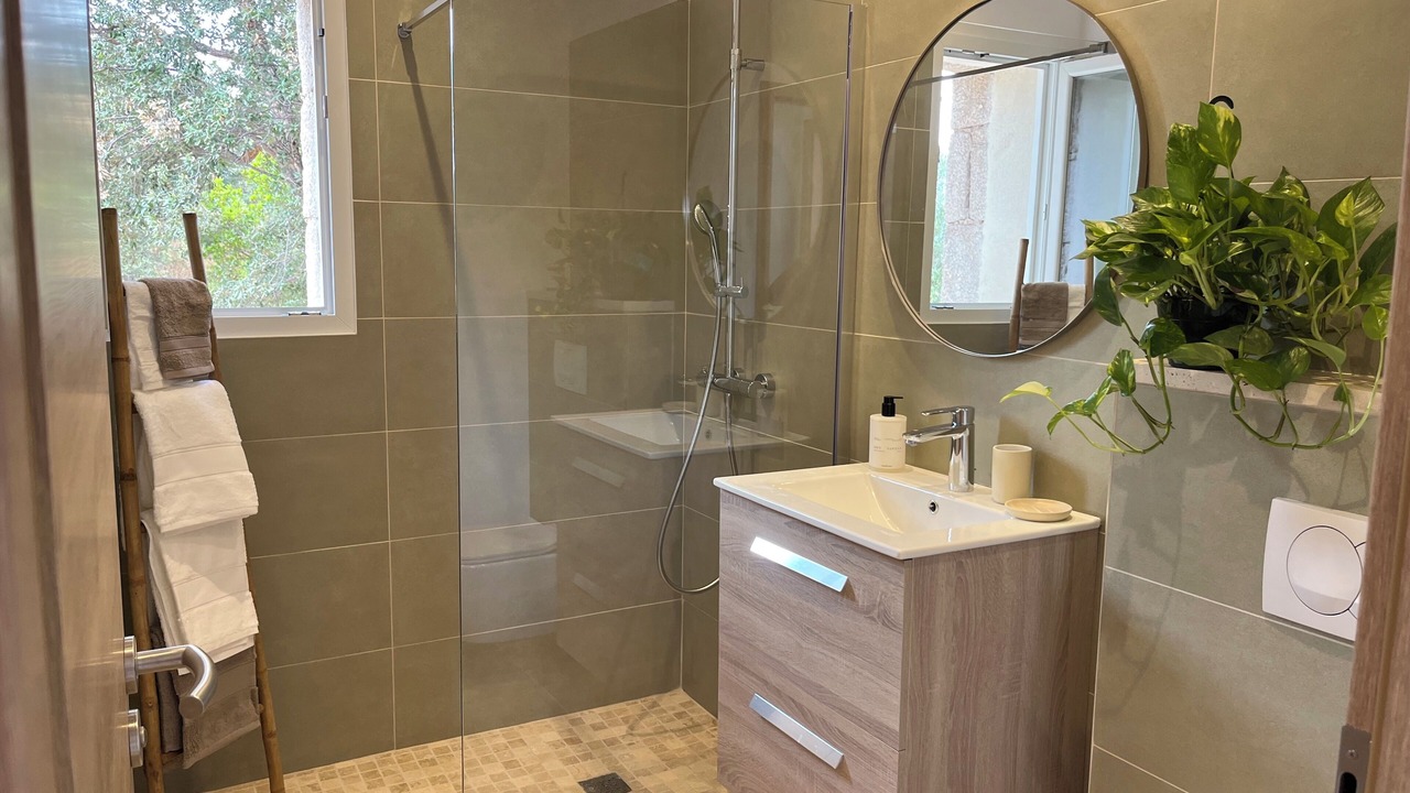 Photo of Bathroom in San-Gavino-di-Carbini