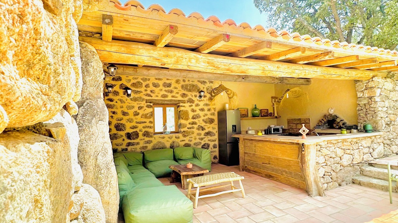 Photo of Outdoor in Lama