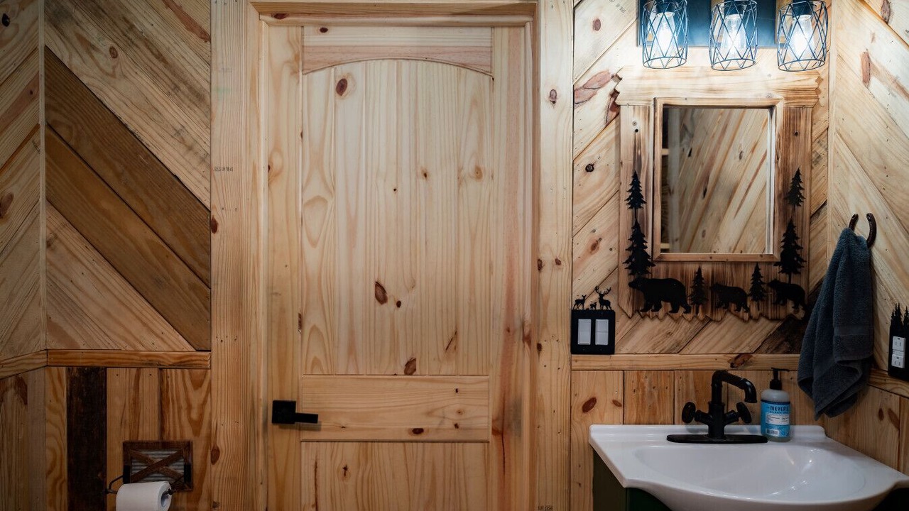 Photo of Bathroom in Martinsville