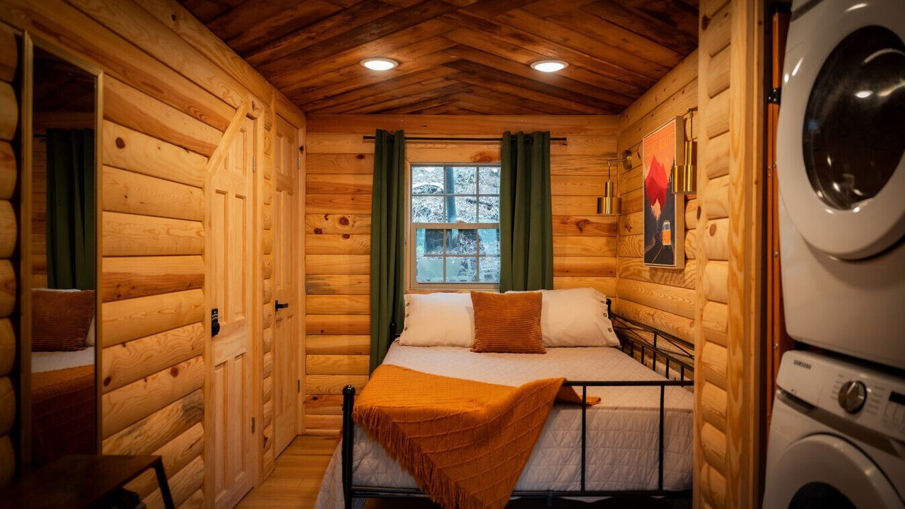 Photo of Bedroom in Martinsville