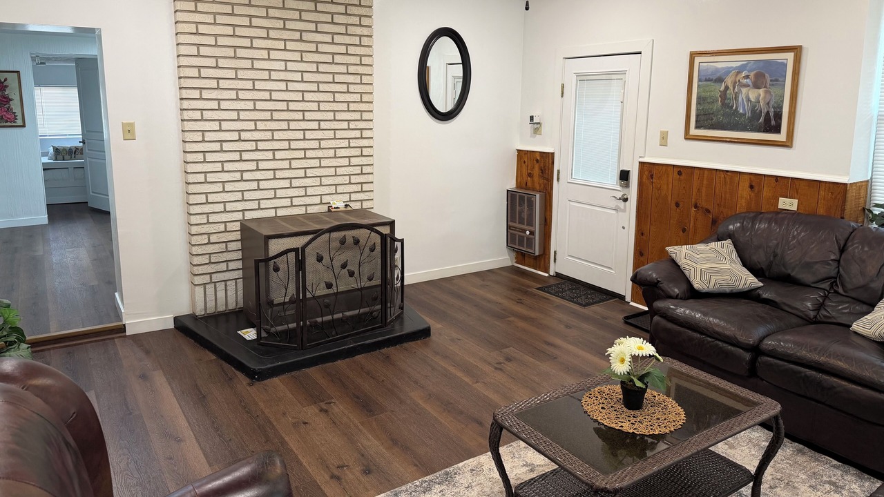 Photo of Livingroom in Monroe