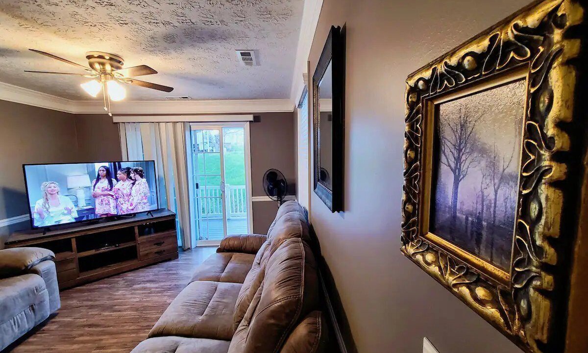 Photo of Livingroom in Lexington