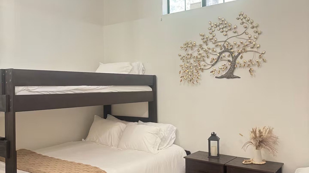 Photo of Bedroom in Blue Jay