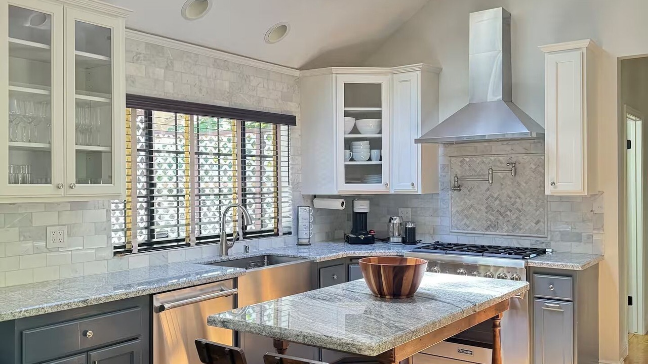 Photo of Kitchen in Blue Jay