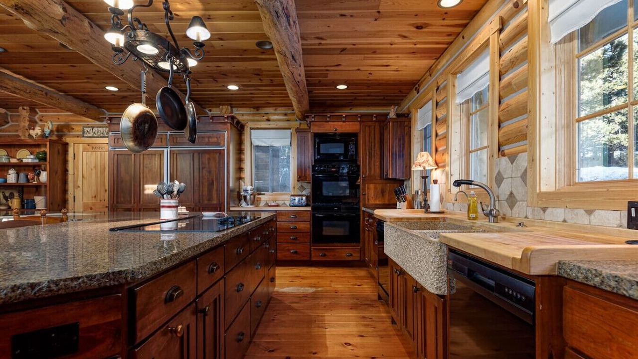 Photo of Kitchen in Mammoth Creek