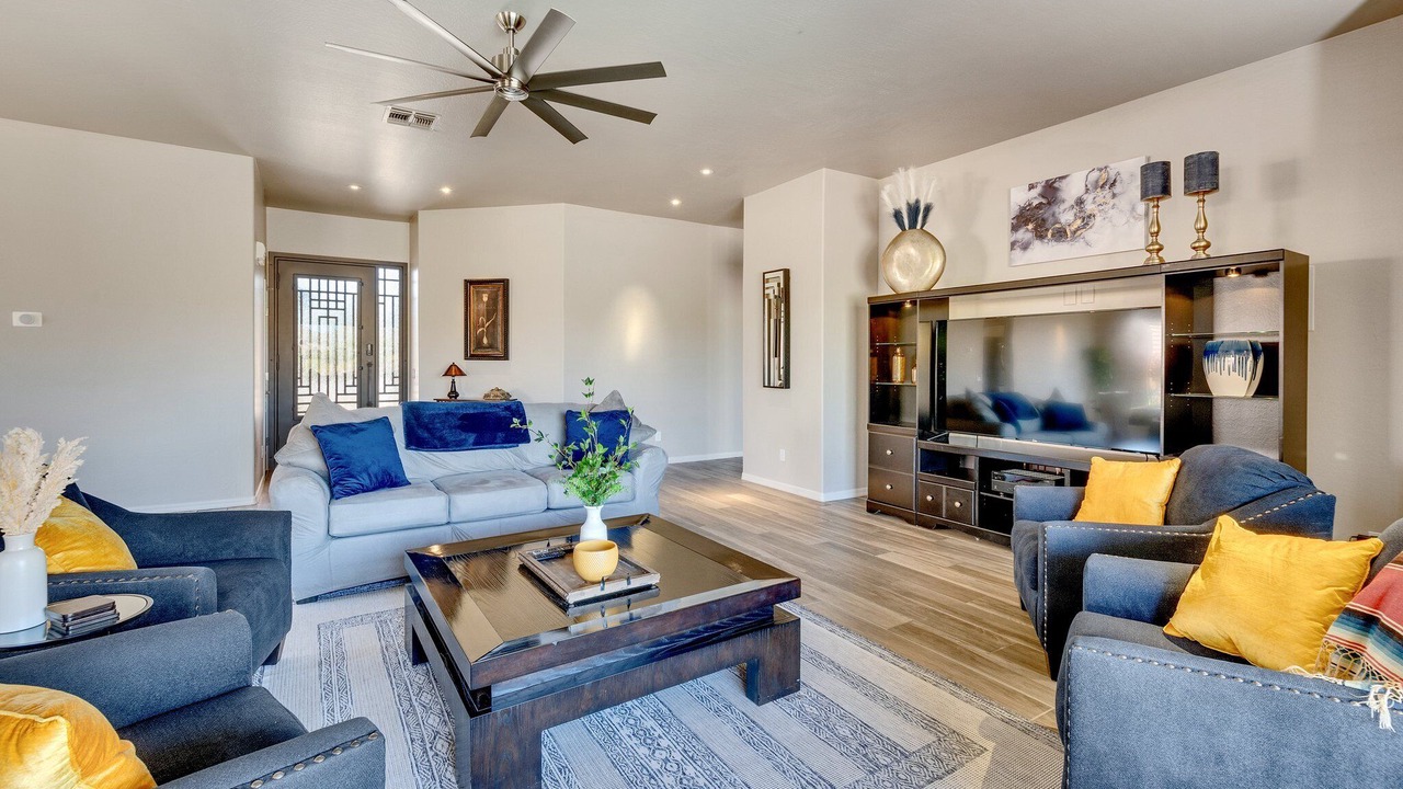 Photo of Livingroom in Superstition Foothills