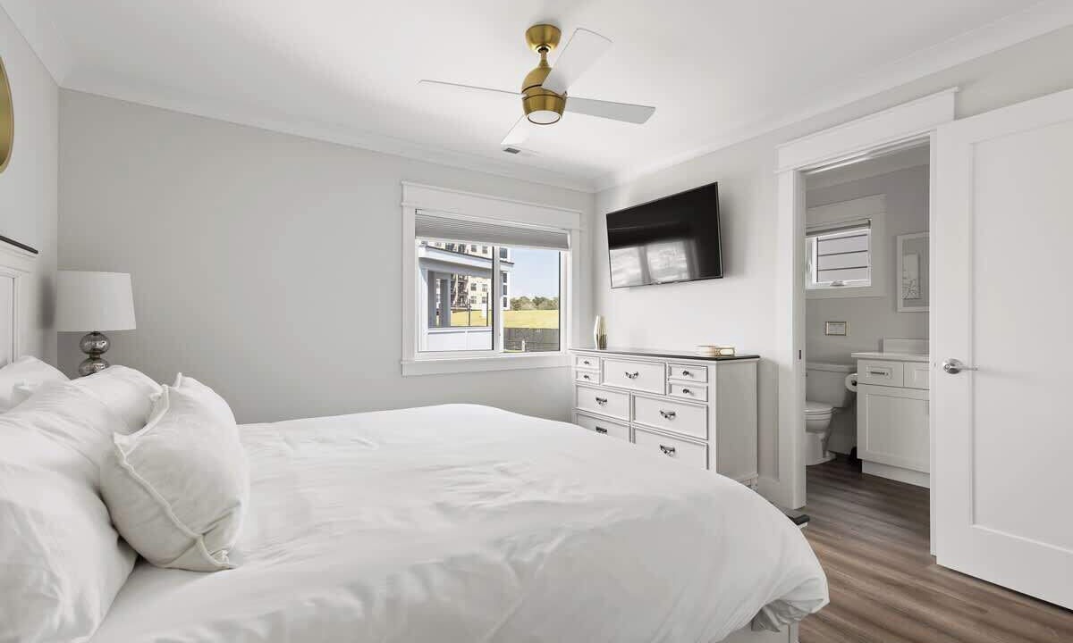 Photo of Bedroom in River District