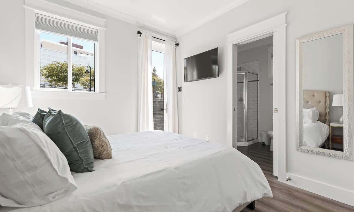 Photo of Bedroom in River District