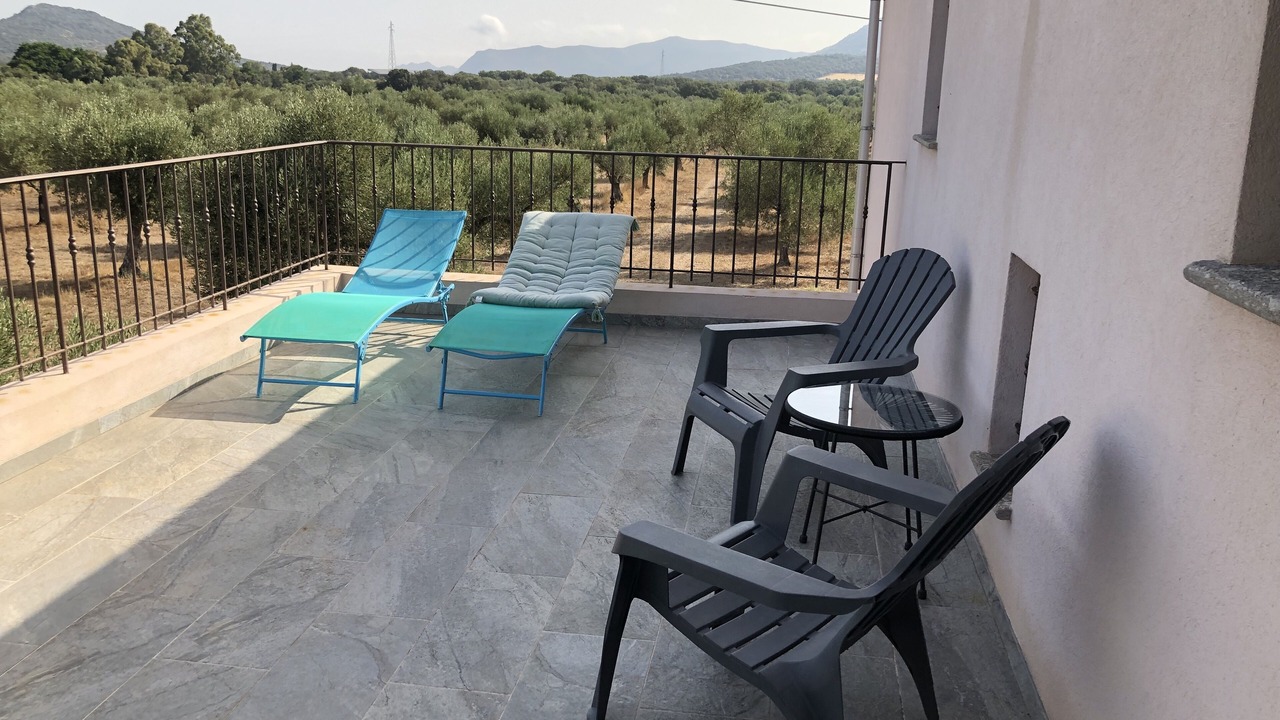 Photo of Patio Balcony in Ville-di-Paraso