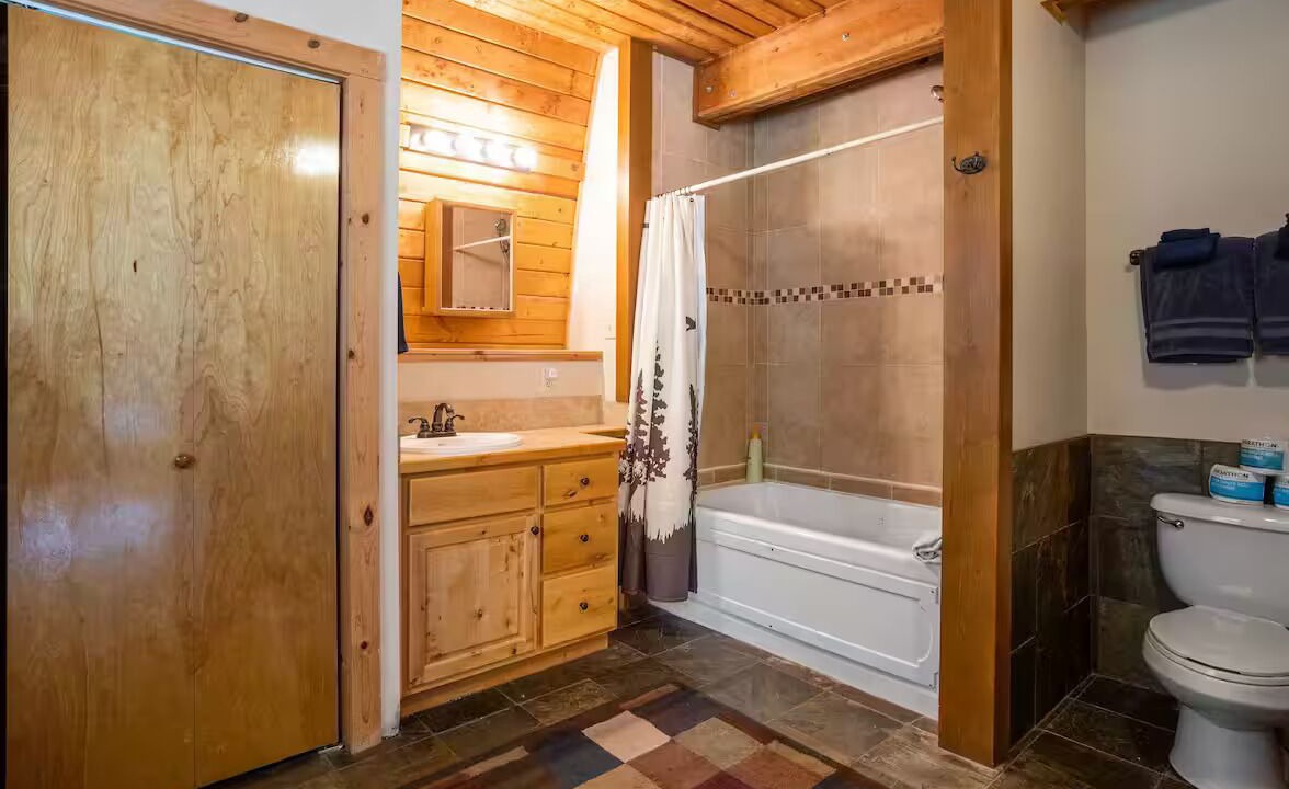 Photo of Bathroom in Lazy Acres