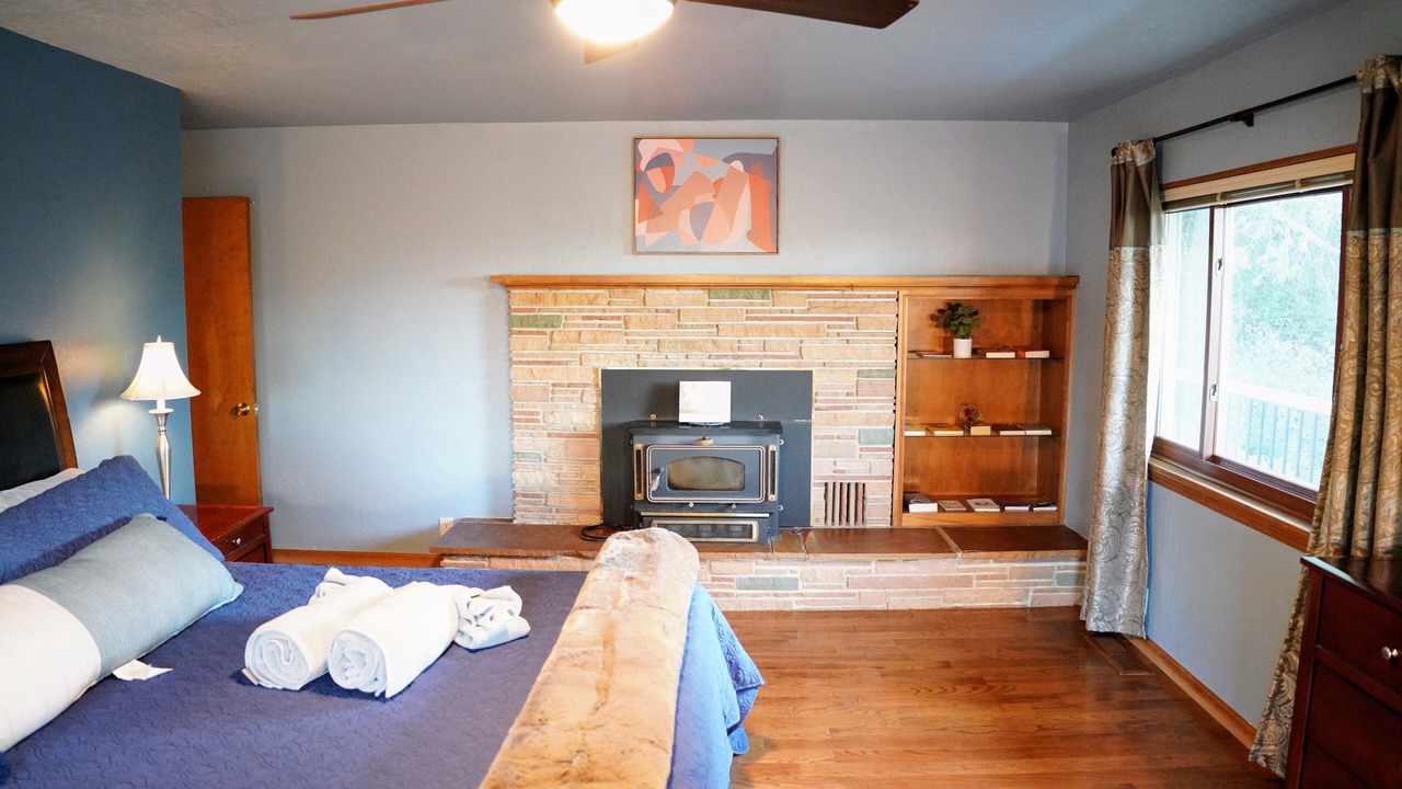 Photo of Bedroom in Oakhurst
