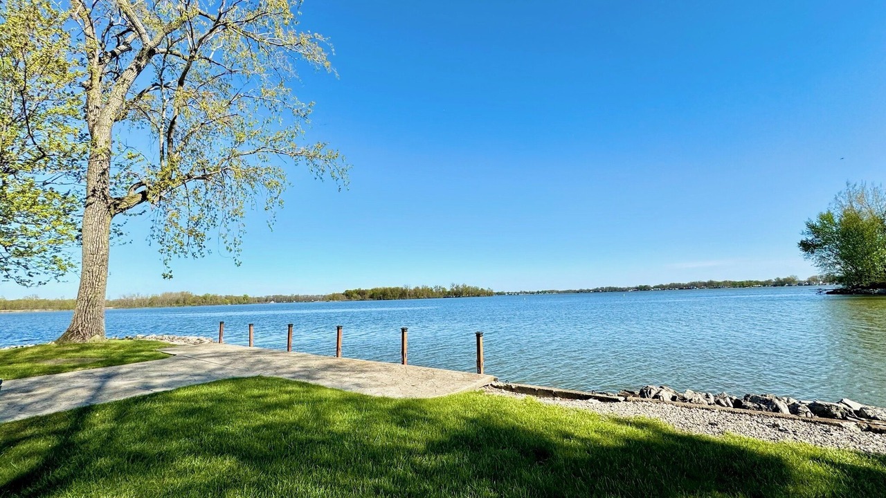 Photo of Outdoor in Lakeview