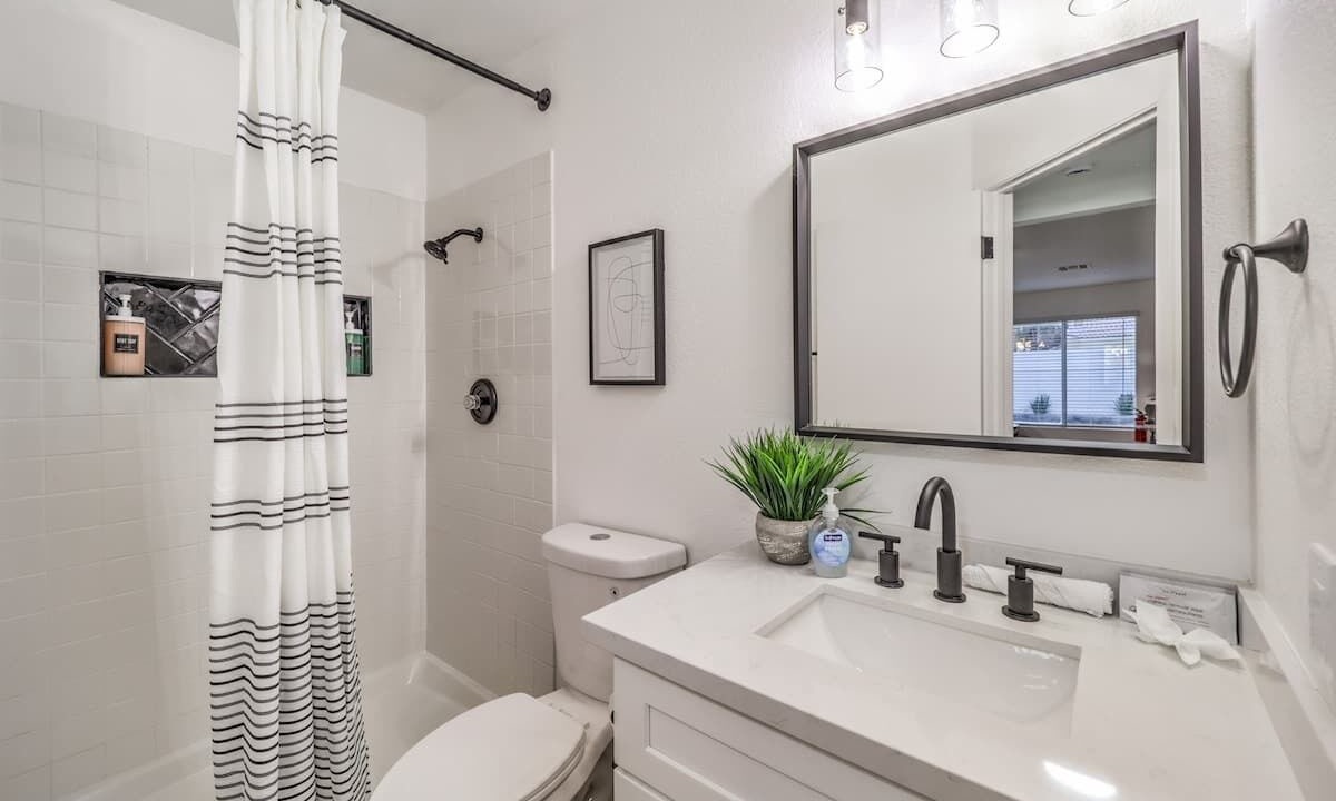 Photo of Bathroom in North Las Vegas
