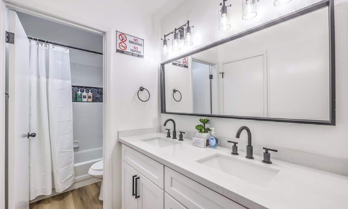 Photo of Bathroom in North Las Vegas