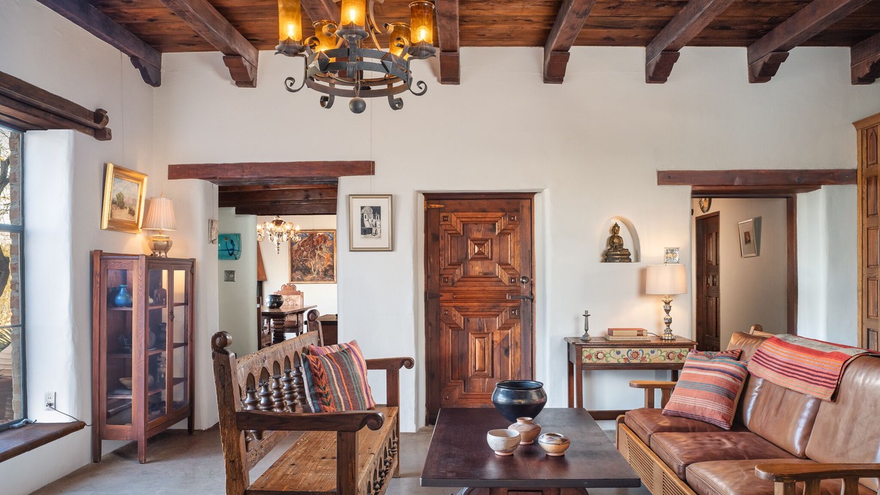 Photo of Livingroom in Old Fort Lowell
