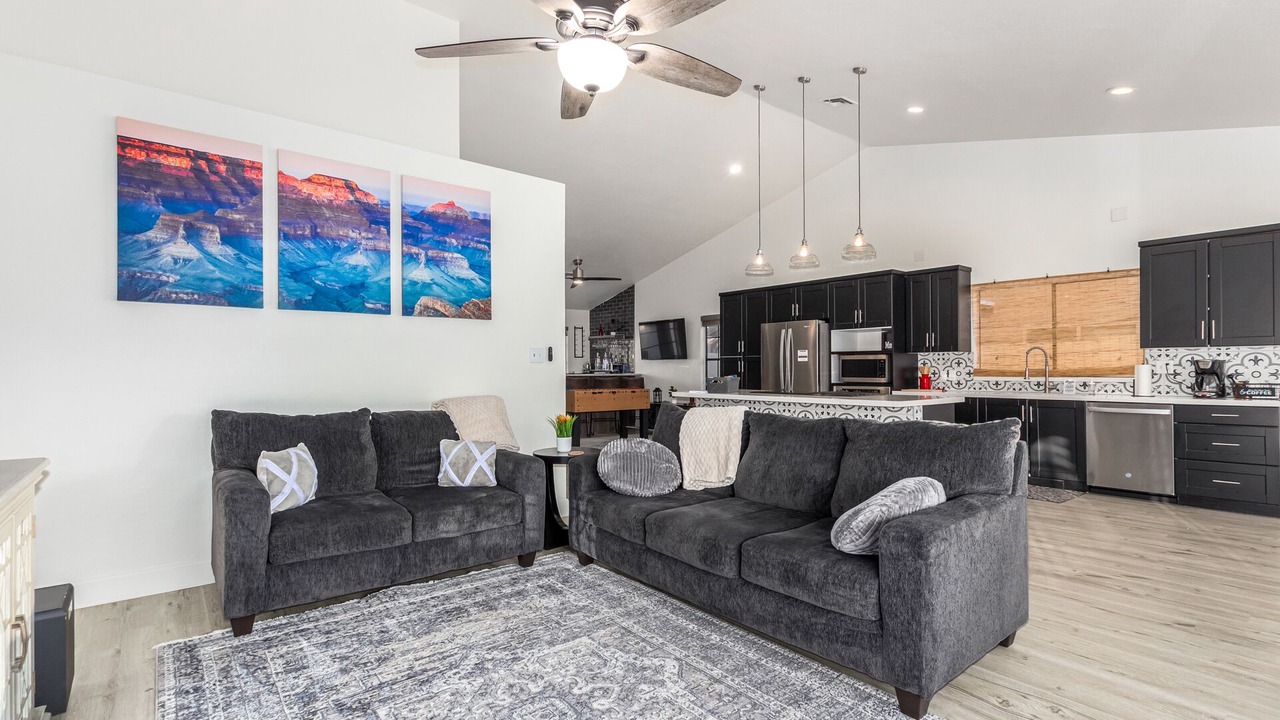 Photo of Livingroom in Alta Mesa Community Association