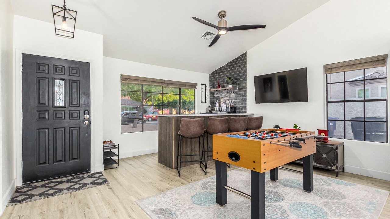 Photo of Bedroom in Alta Mesa Community Association