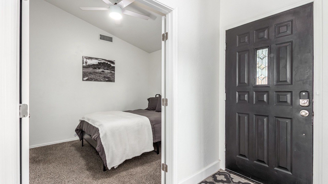 Photo of Bedroom in Alta Mesa Community Association