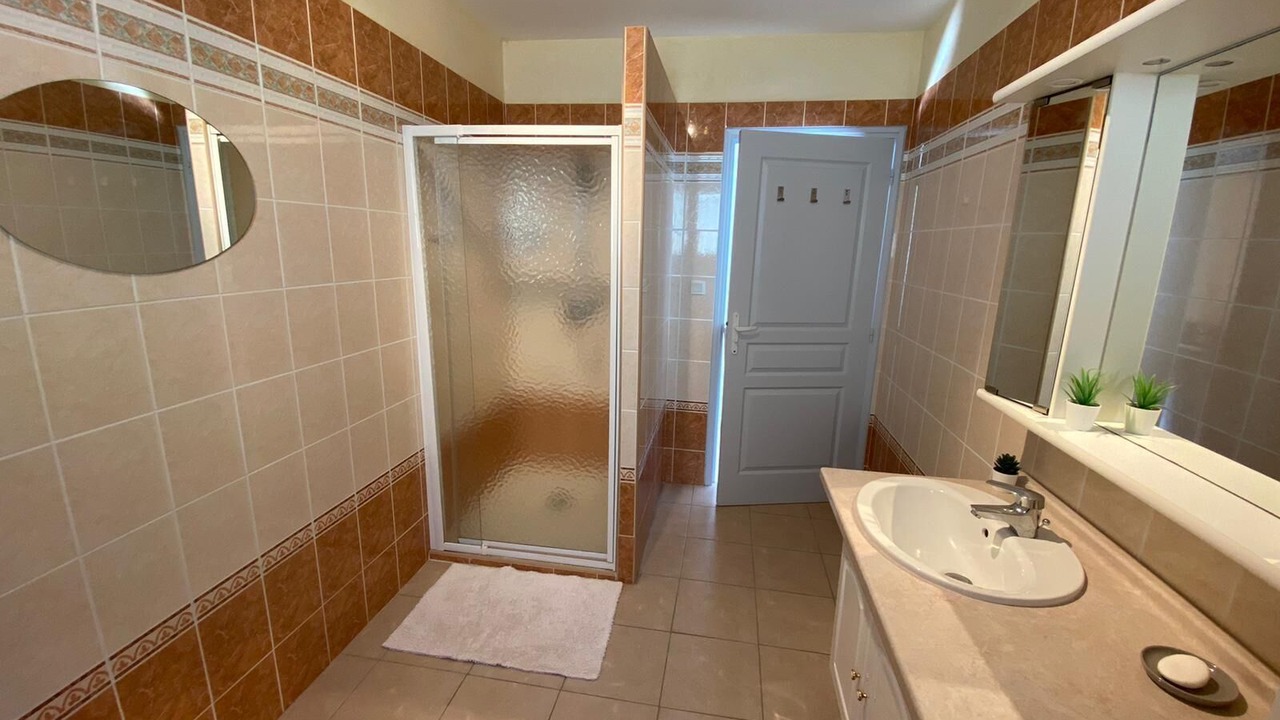 Photo of Bathroom in Santa-Maria-Figaniella