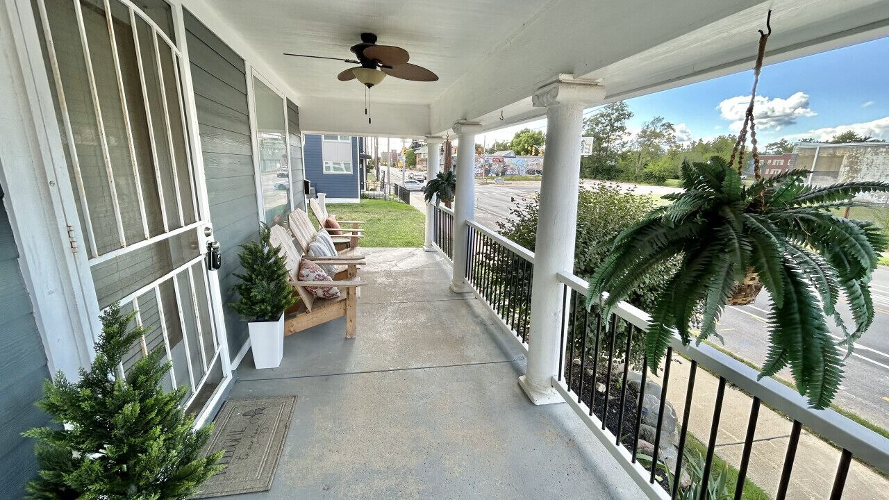 Photo of Patio Balcony in Kennedy King