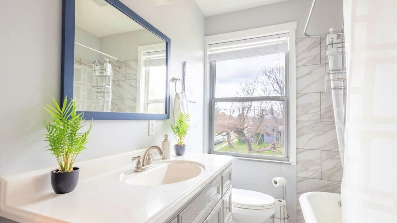 Photo of Bathroom in Kennedy King