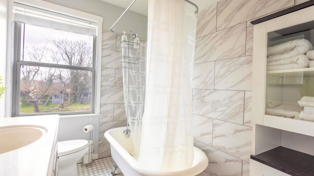 Photo of Bathroom in Kennedy King
