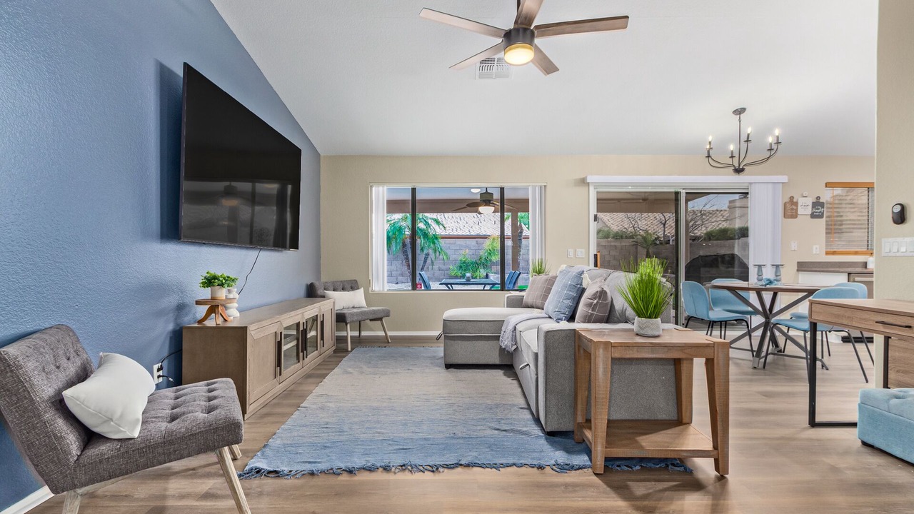 Photo of Livingroom in East Mesa