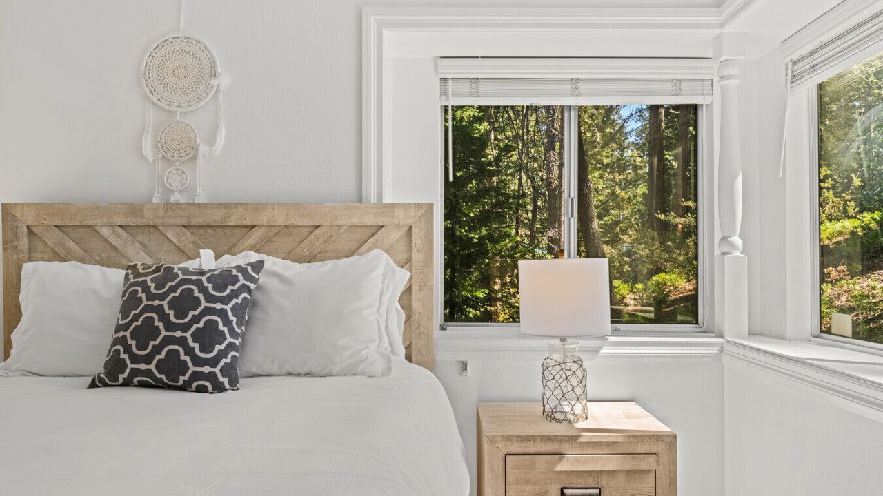 Photo of Bedroom in Blue Jay