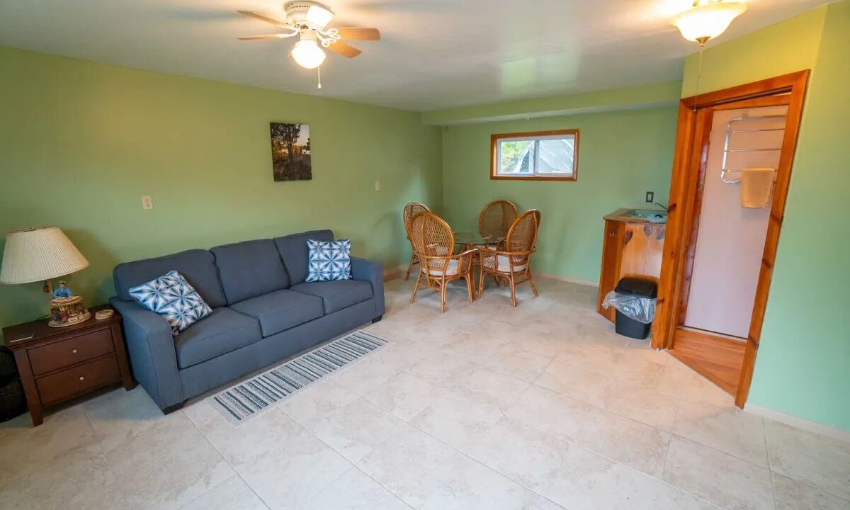 Photo of Livingroom in Kelleys Island