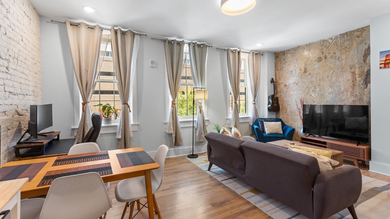 Photo of Livingroom in Central Business District