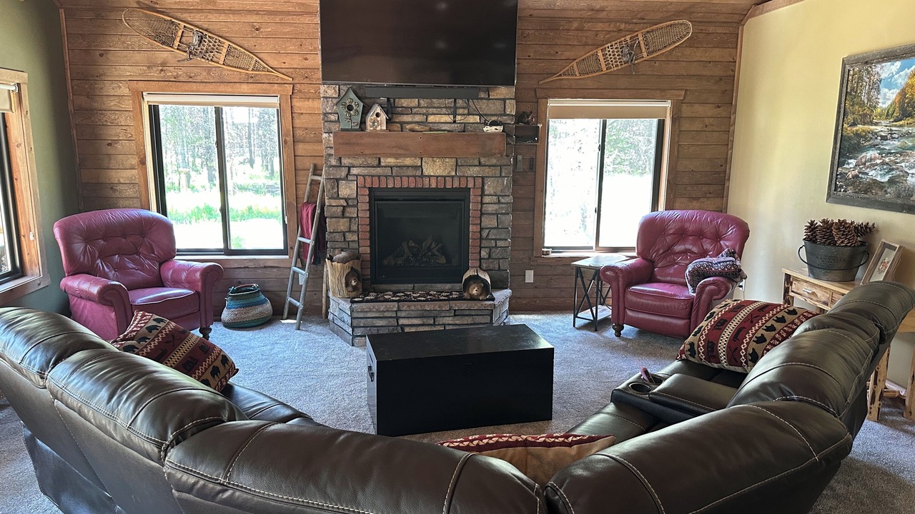 Photo of Livingroom in Island Park